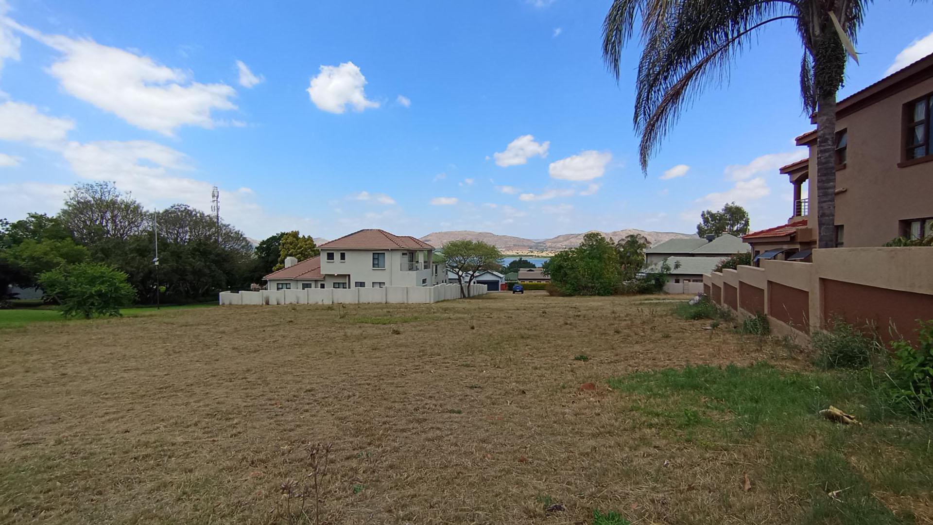 Front View of property in Kosmos Ridge