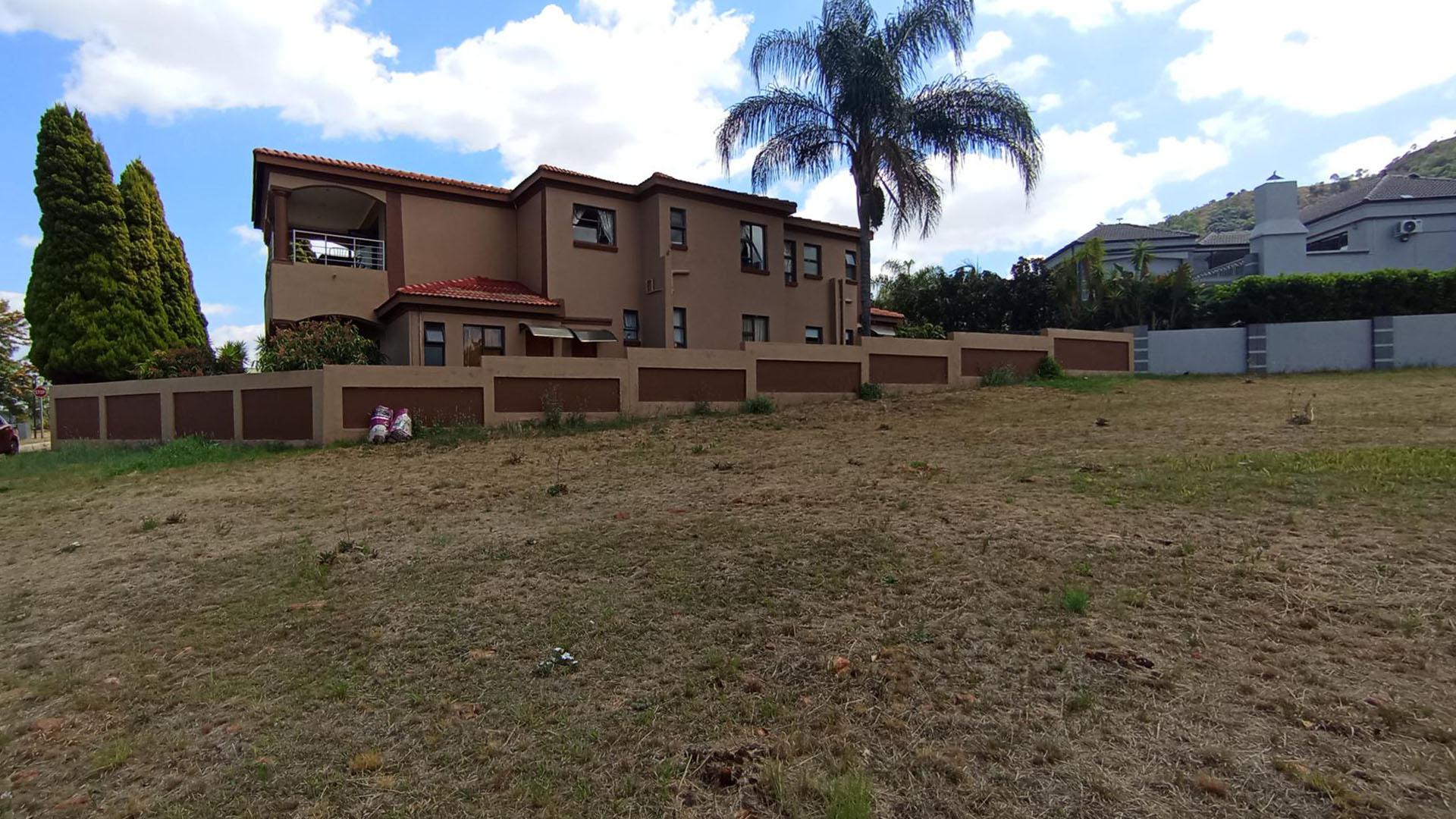 Front View of property in Kosmos Ridge