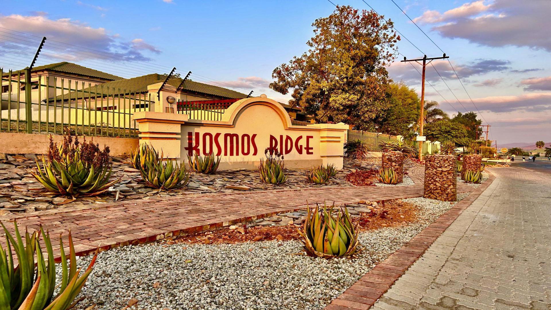 Front View of property in Kosmos Ridge