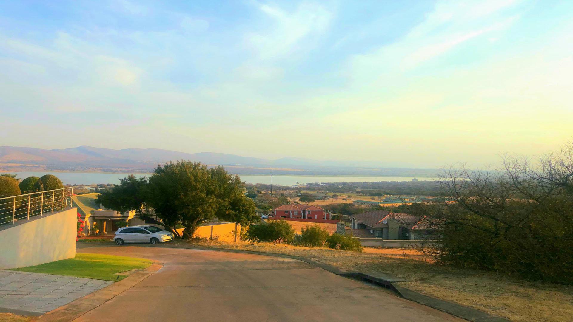 Spaces of property in Kosmos Ridge