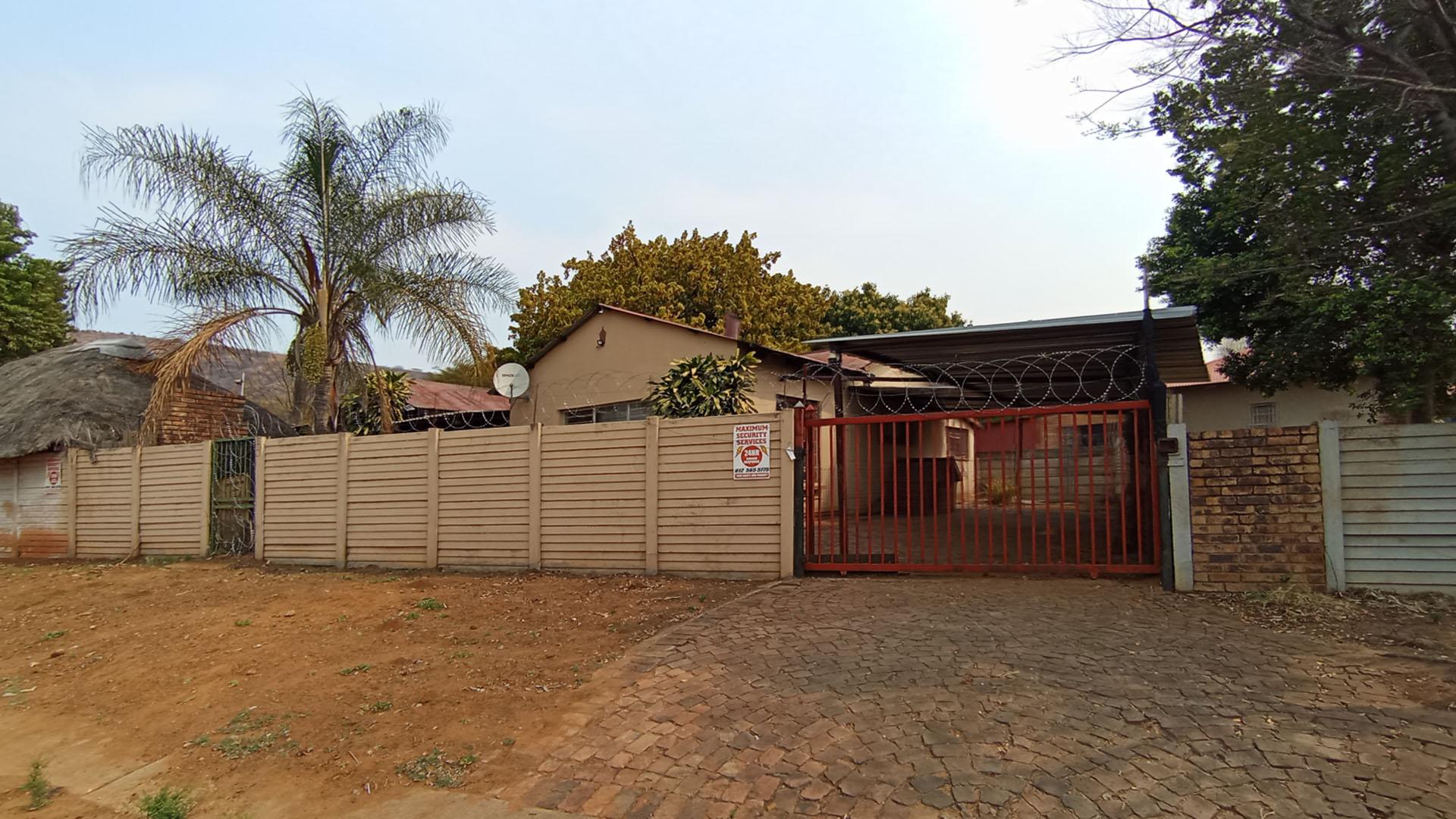 Front View of property in Pretoria North