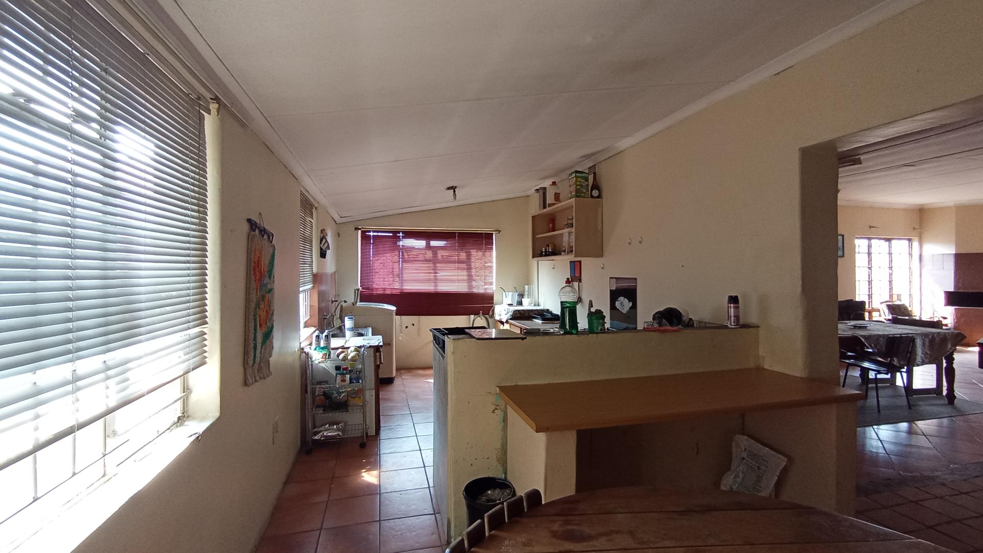 Kitchen - 35 square meters of property in Pretoria North