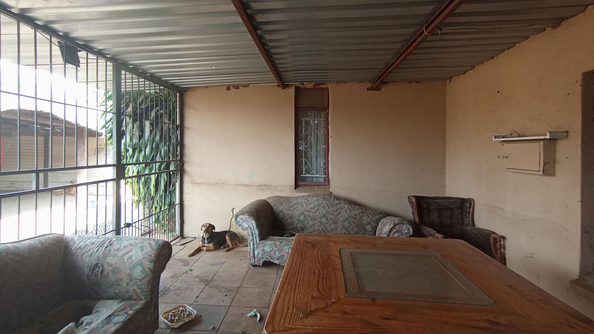 Patio - 16 square meters of property in Pretoria North