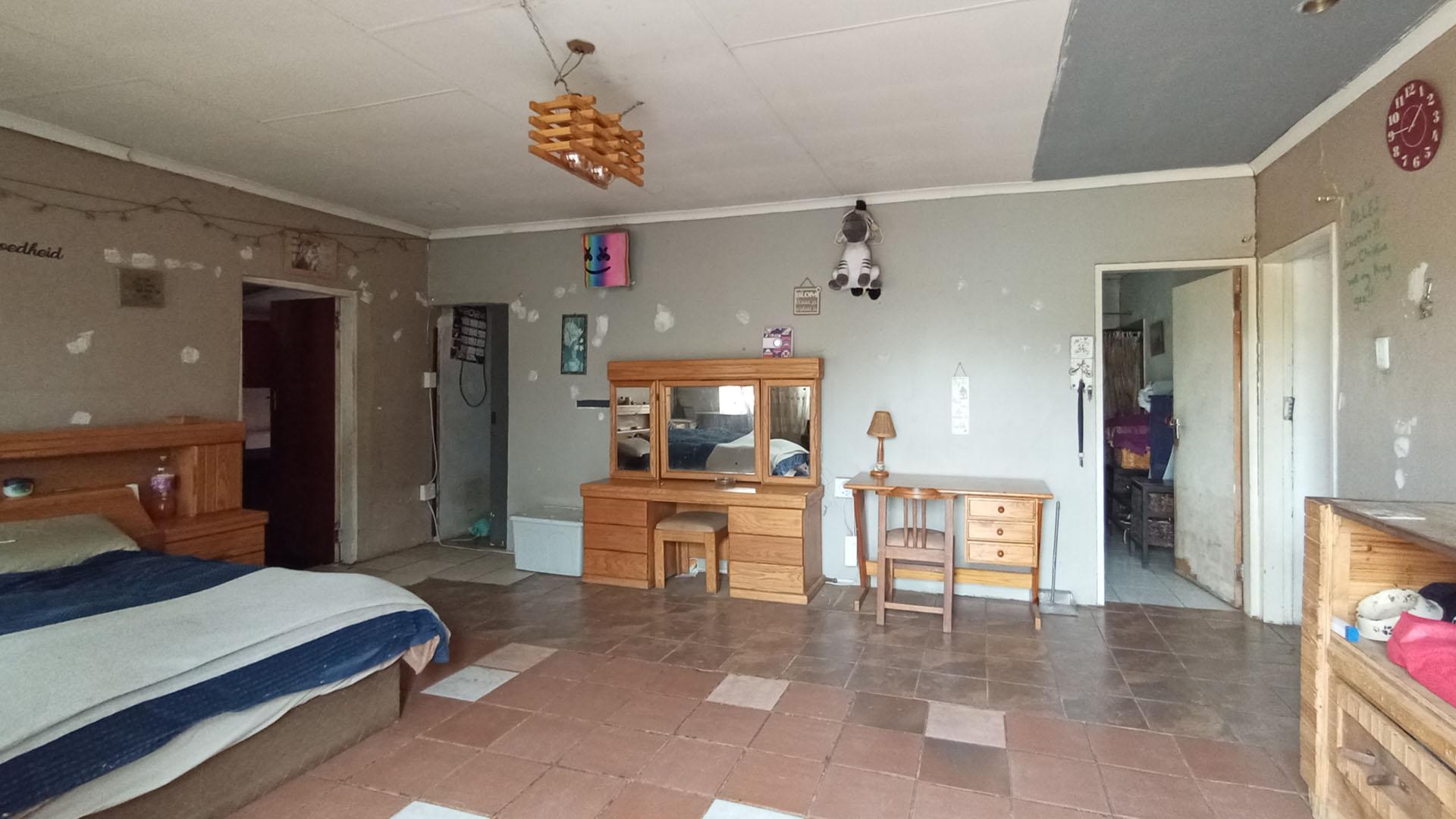 Bed Room 3 - 37 square meters of property in Pretoria North