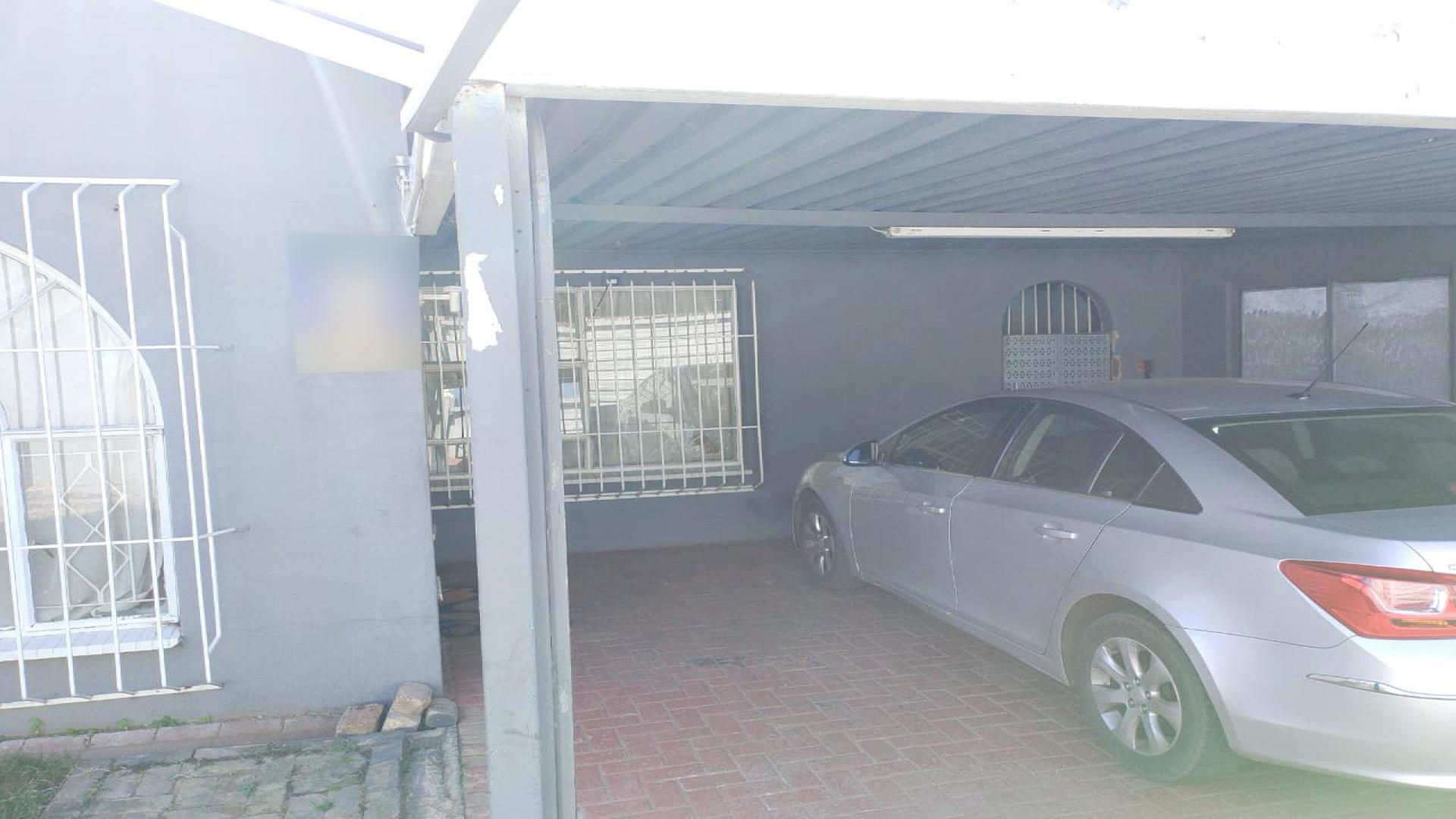 Carport  of property in South Hills