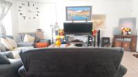 Lounges of property in South Hills