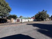 Front View of property in Primrose