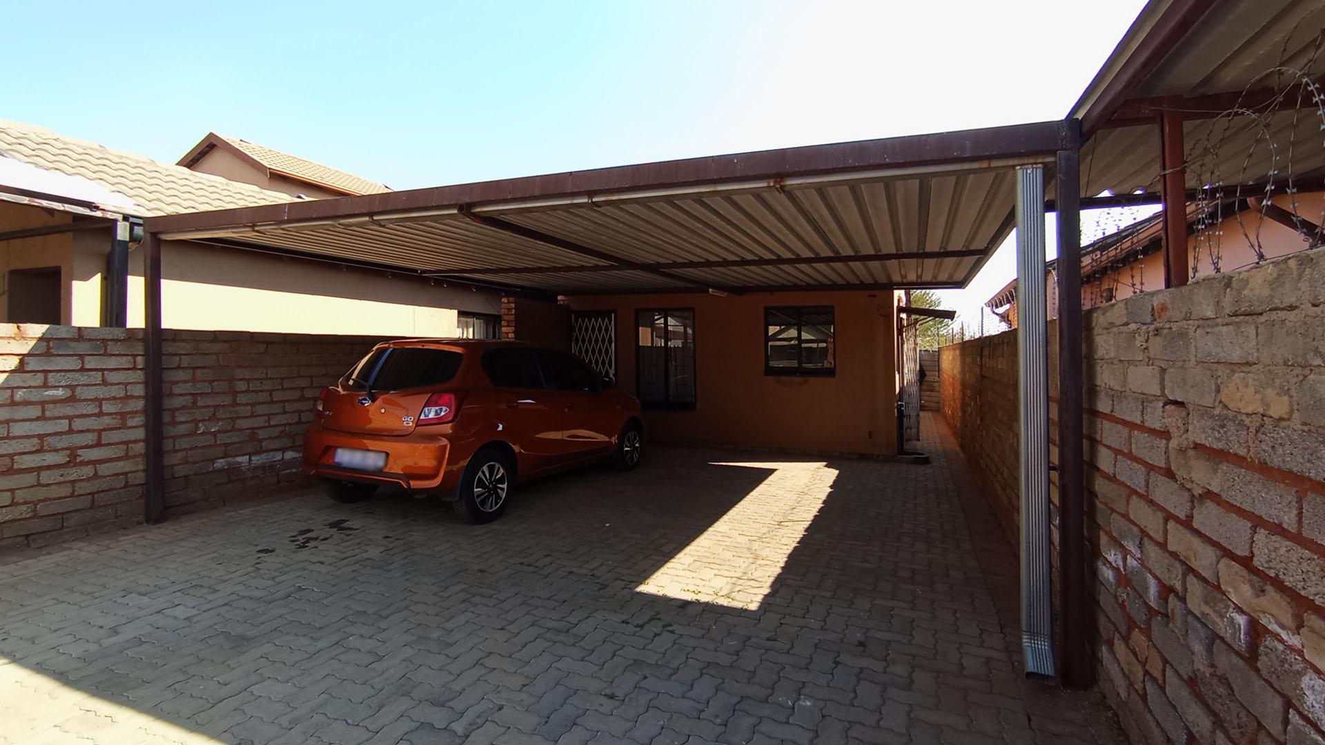 Front View of property in Soshanguve East