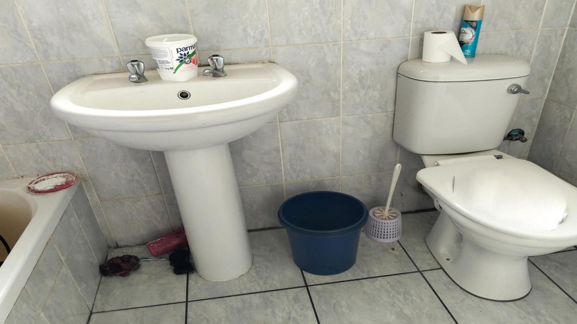 Bathroom 2 of property in Linmeyer