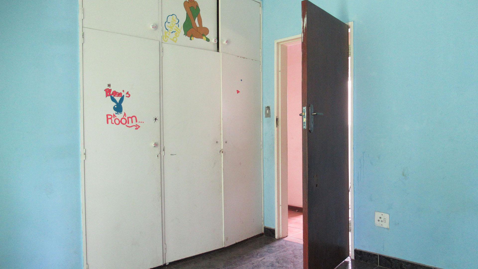 Bed Room 2 - 11 square meters of property in Linmeyer