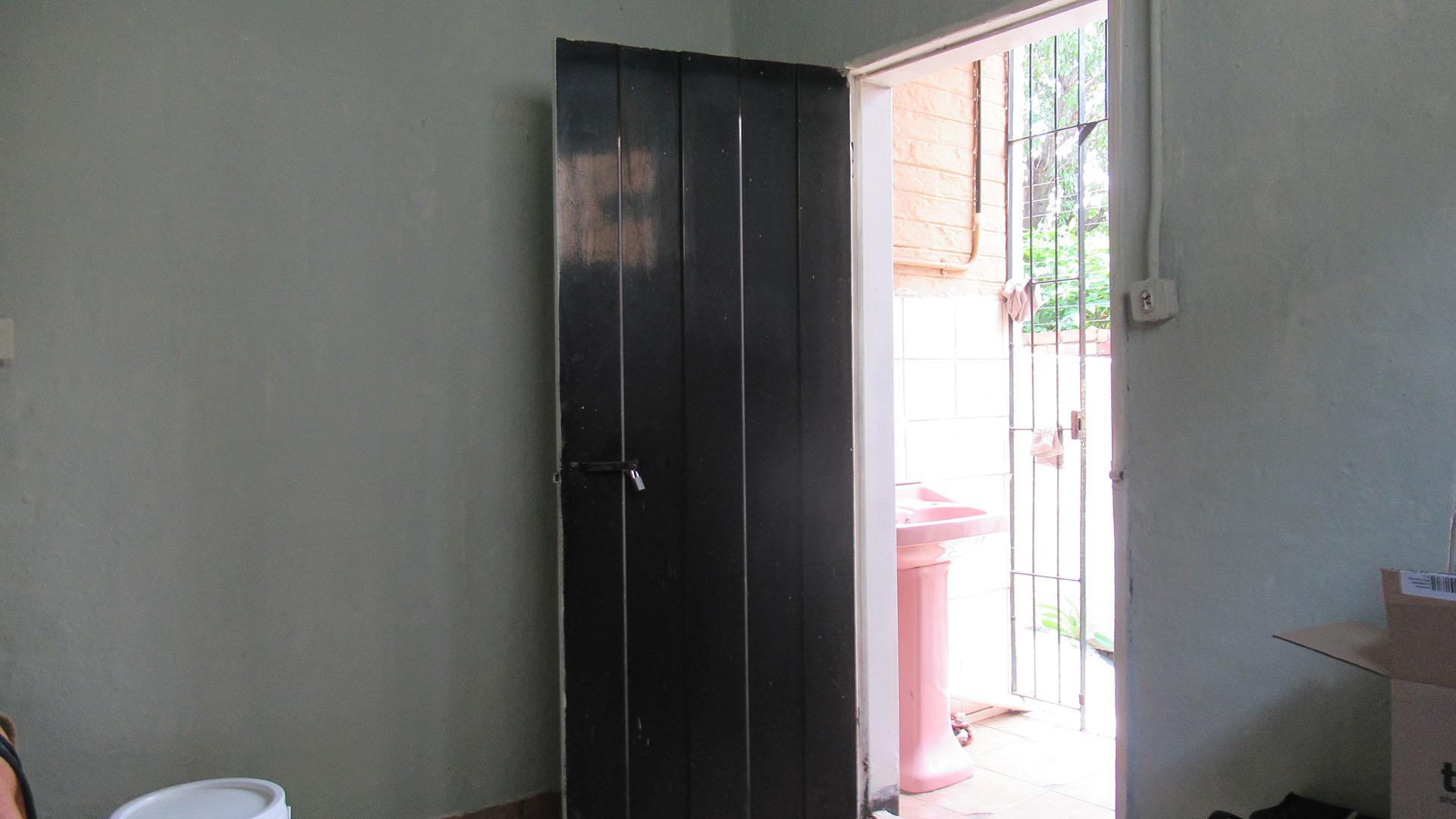 Store Room - 10 square meters of property in Linmeyer