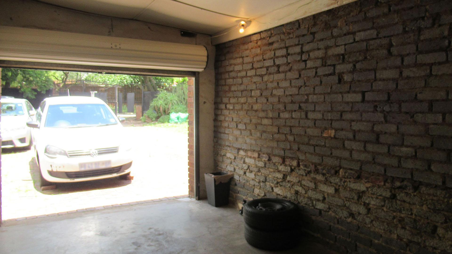 Spaces - 11 square meters of property in Linmeyer