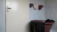 Bathroom 1 - 4 square meters of property in Linmeyer