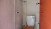 Bathroom 3+ - 2 square meters of property in Linmeyer