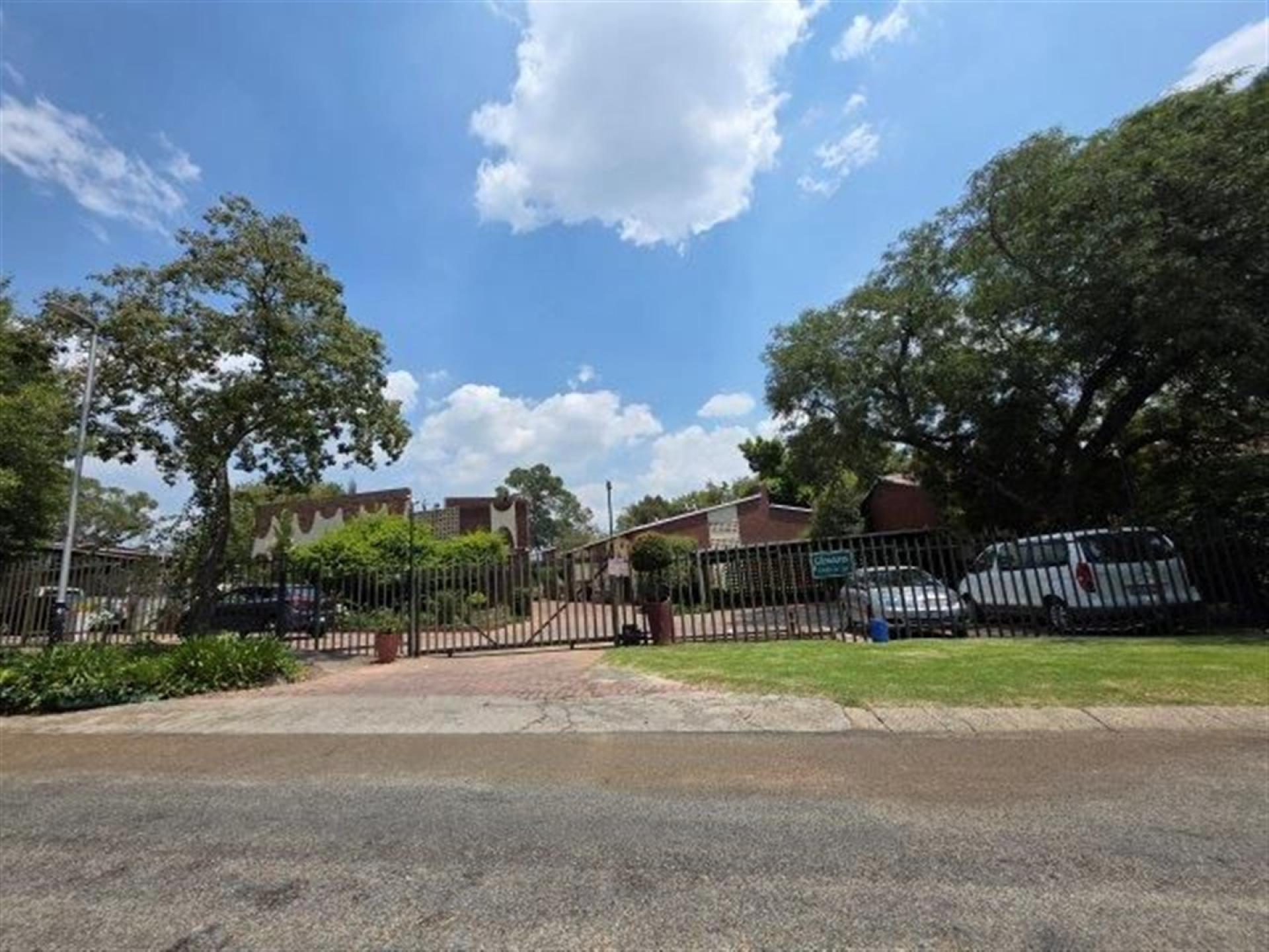 Front View of property in Senderwood