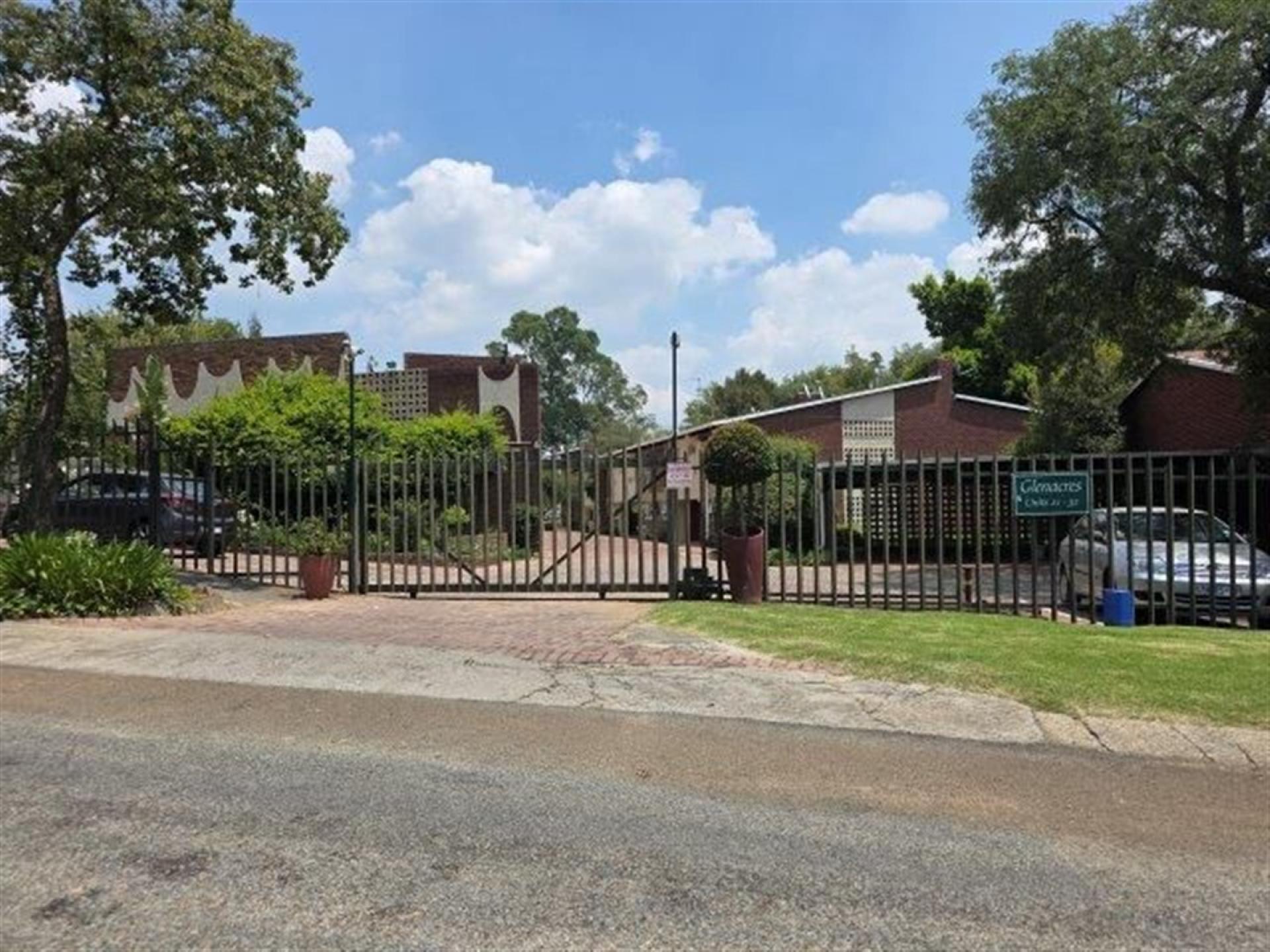 Front View of property in Senderwood