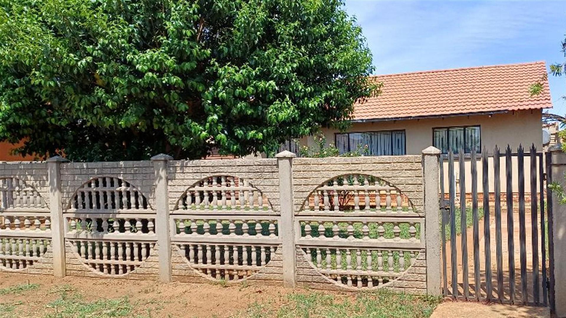 Front View of property in Sebokeng