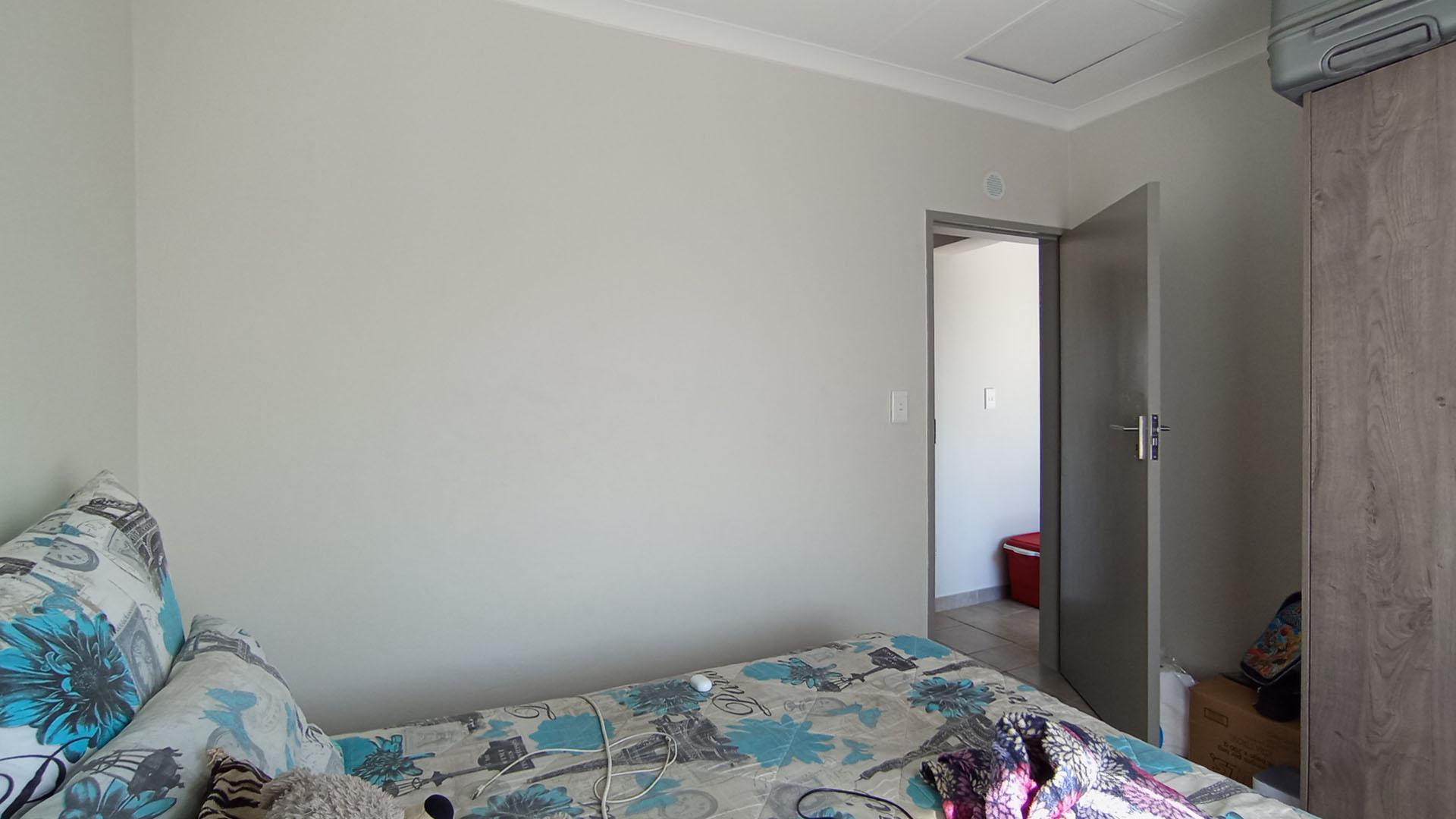 Bed Room 1 - 9 square meters of property in Wolmer