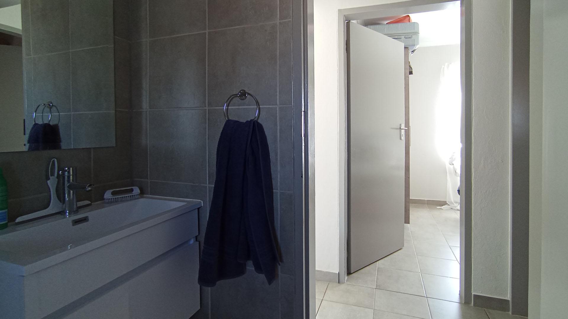 Bathroom 1 - 4 square meters of property in Wolmer