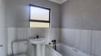 Bathroom 1 - 5 square meters of property in Vaal Oewer