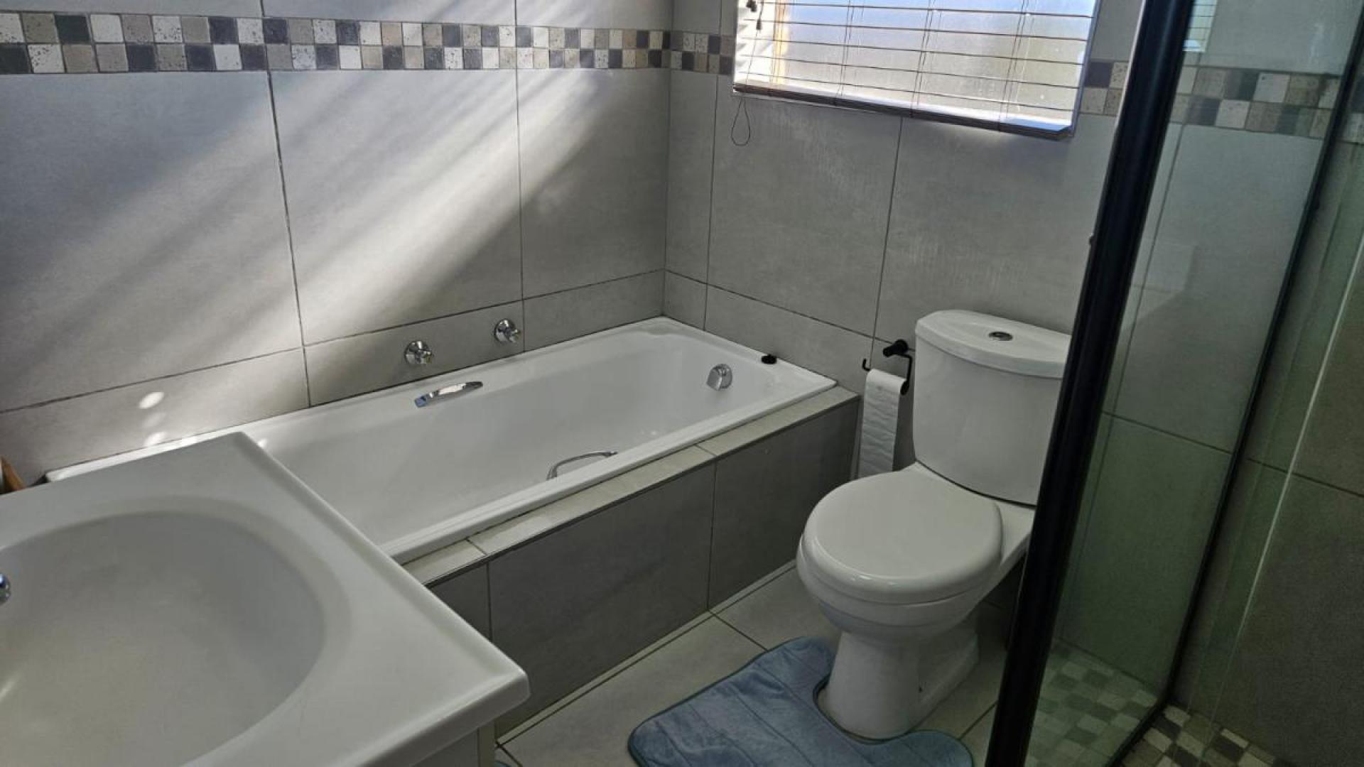 Bathroom 1 of property in Florida