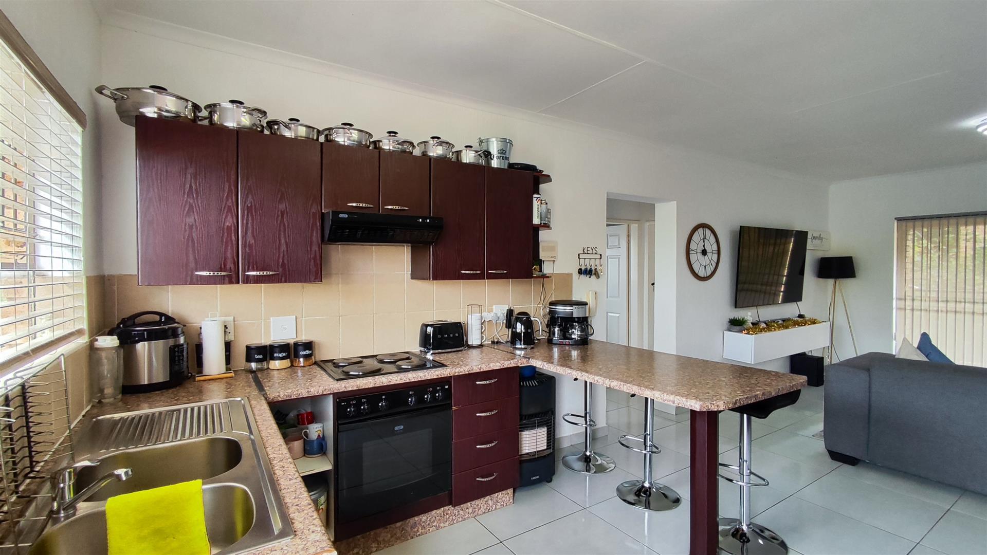 Kitchen - 13 square meters of property in Florida
