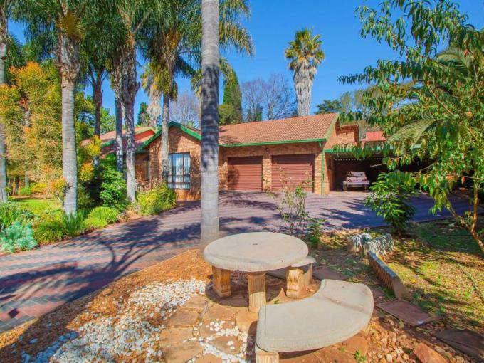3 Bedroom House for Sale For Sale in Strubensvallei - MR683975