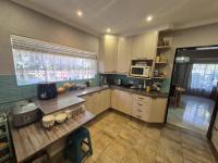  of property in Glenvista