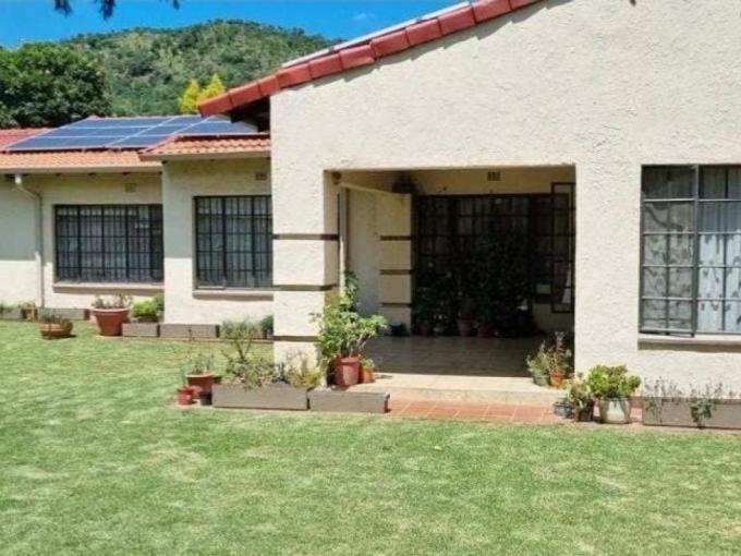 4 Bedroom House for Sale For Sale in Mondeor - MR683983