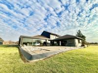 of property in De Deur