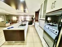  of property in De Deur