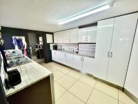  of property in De Deur