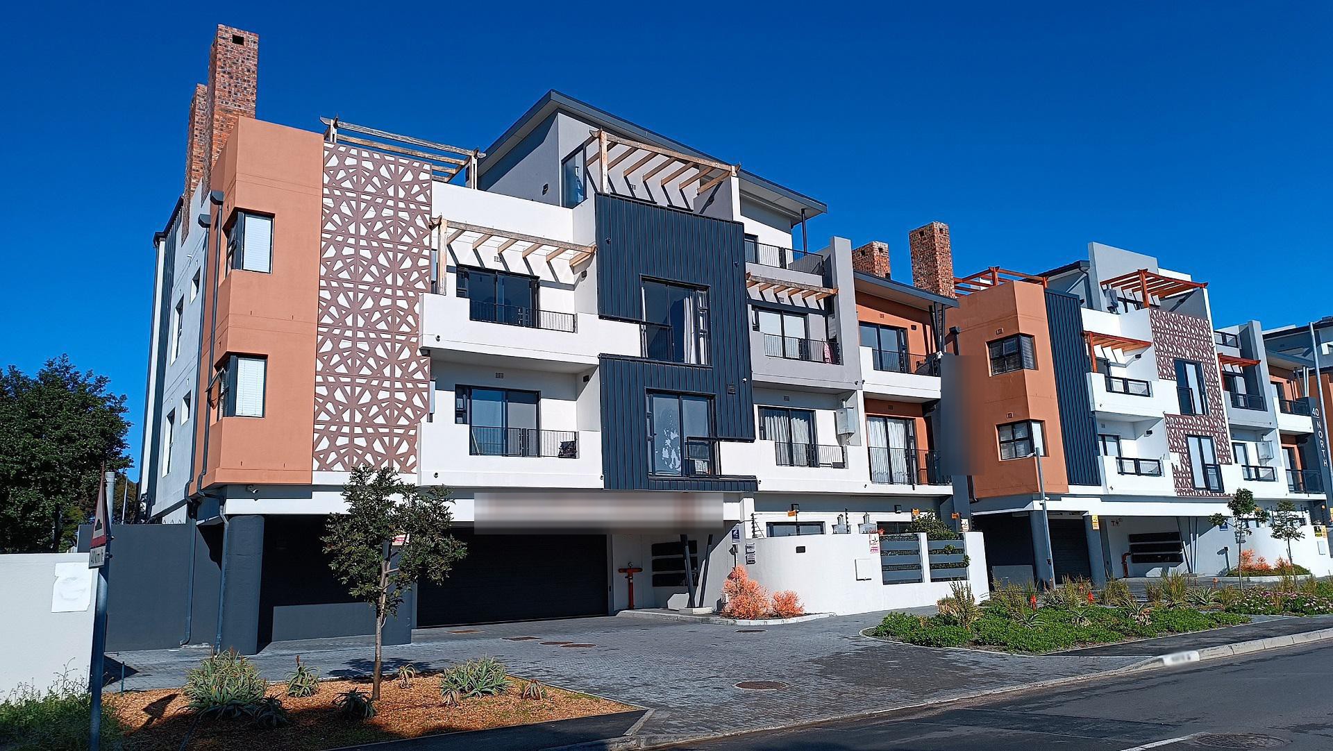 Front View of property in Table View