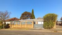 Front View of property in Greymont