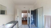 Main Bathroom - 10 square meters of property in Greymont