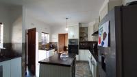 Kitchen - 22 square meters of property in Greymont