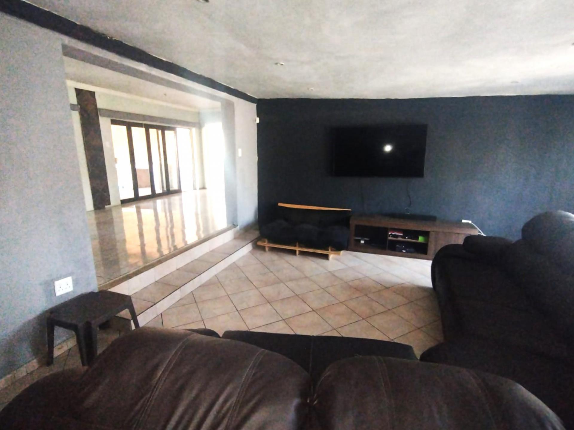  of property in Tulisa Park