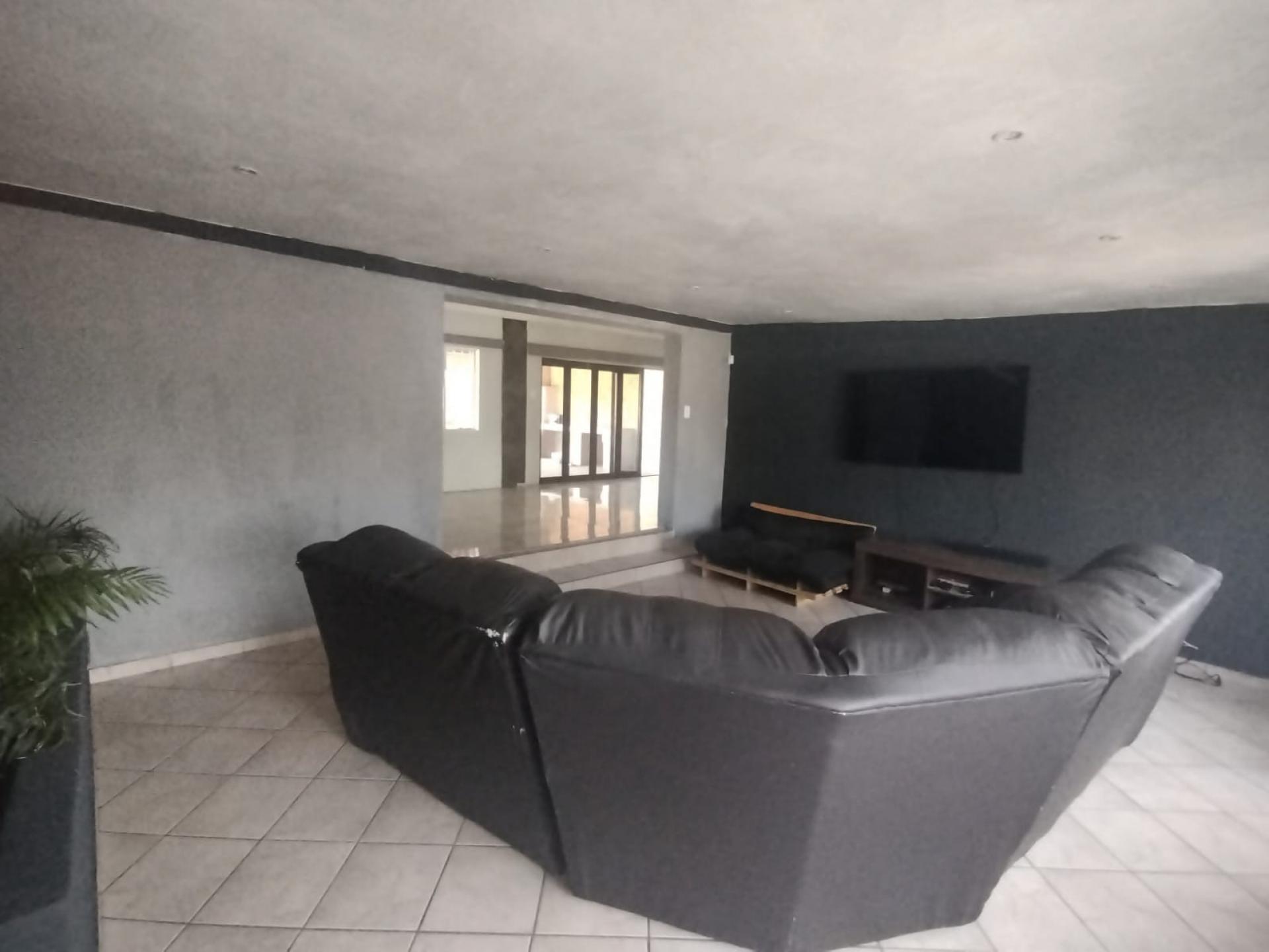  of property in Tulisa Park