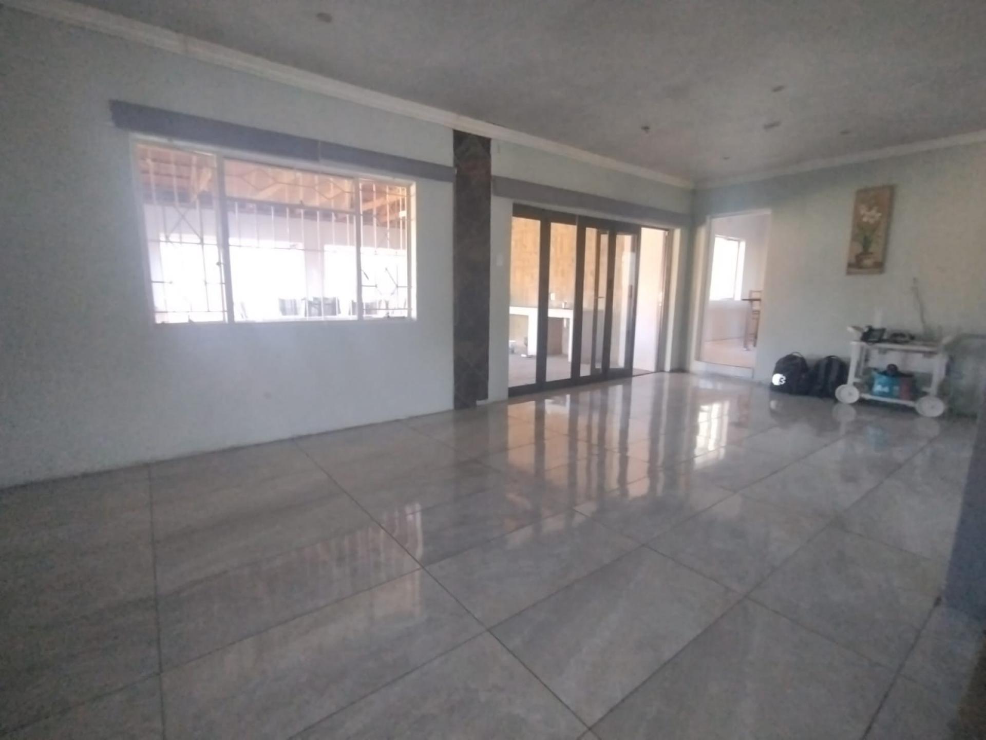  of property in Tulisa Park