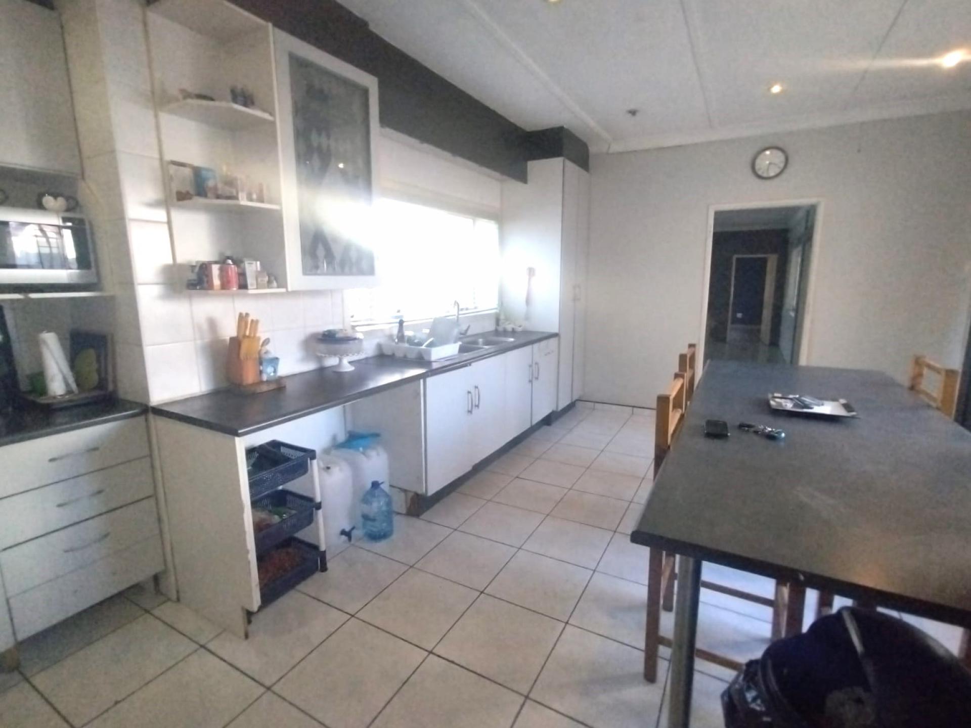  of property in Tulisa Park