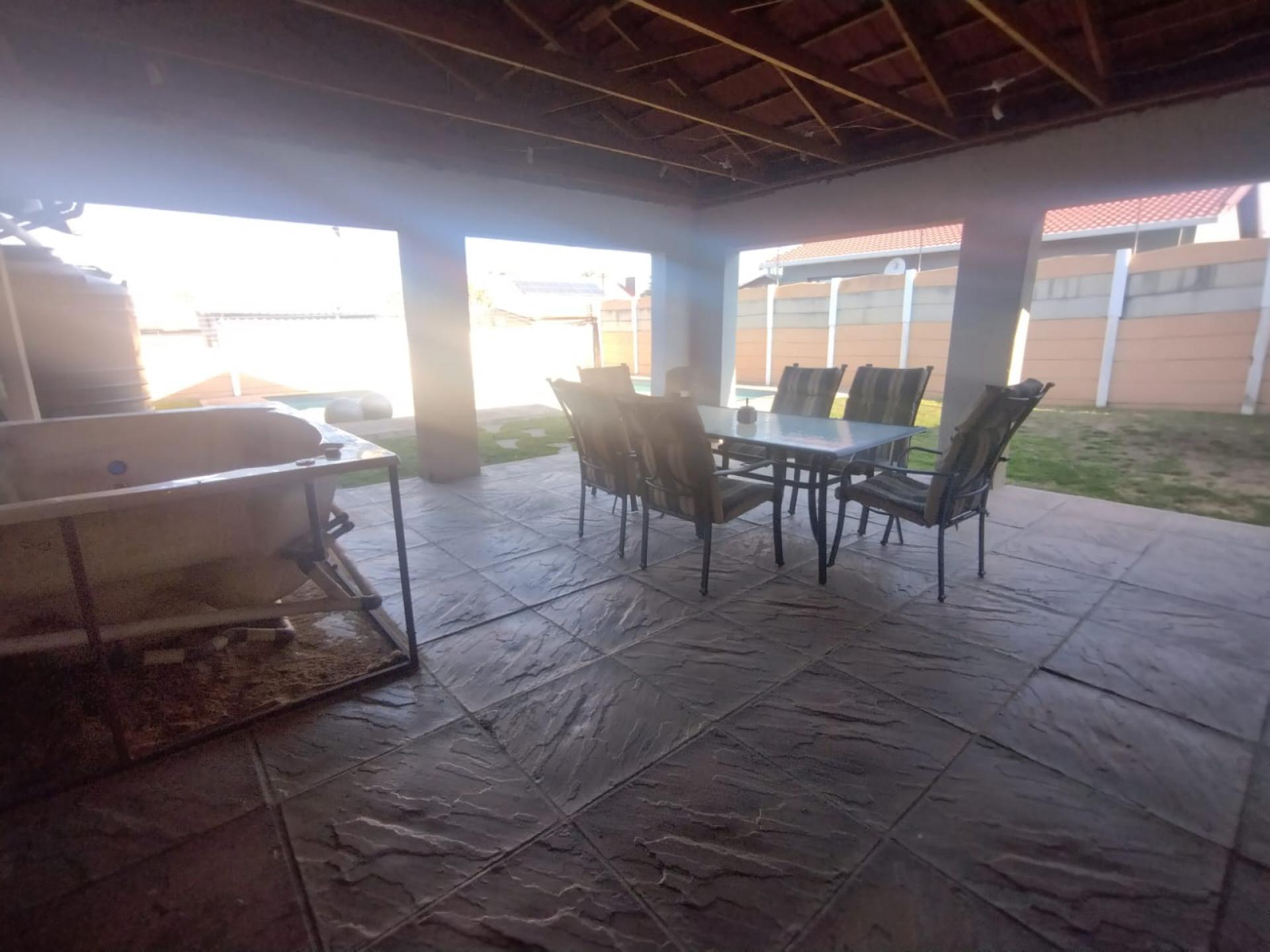  of property in Tulisa Park