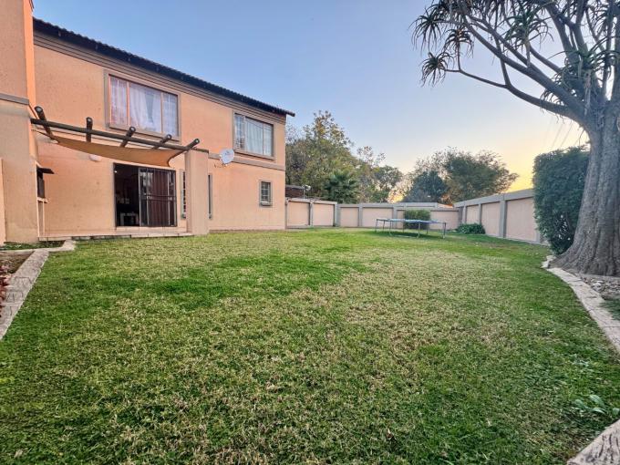 3 Bedroom Sectional Title for Sale For Sale in Annlin - MR684070