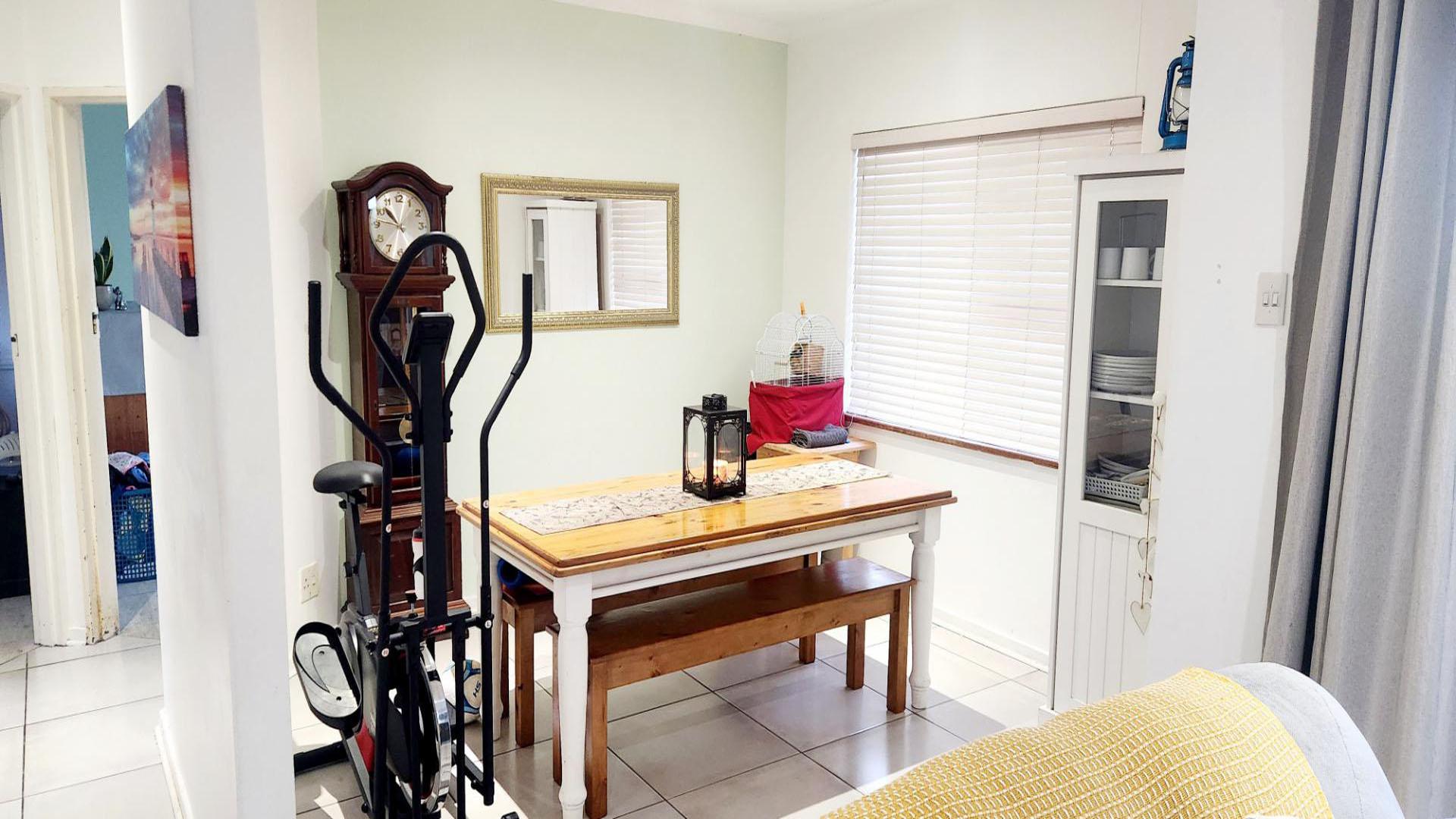 Dining Room of property in Brentwood Park