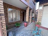  of property in Magalieskruin