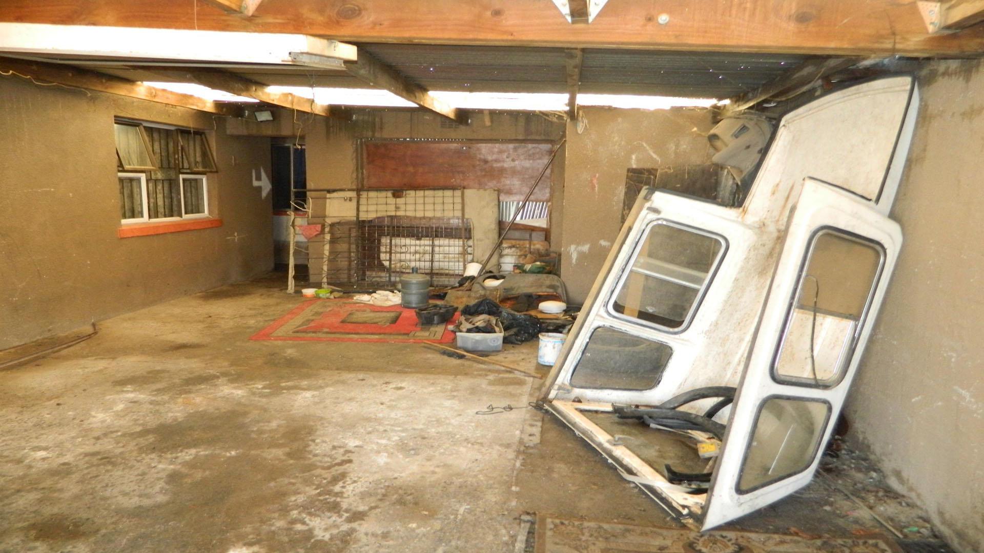 Spaces of property in Hillcrest Heights