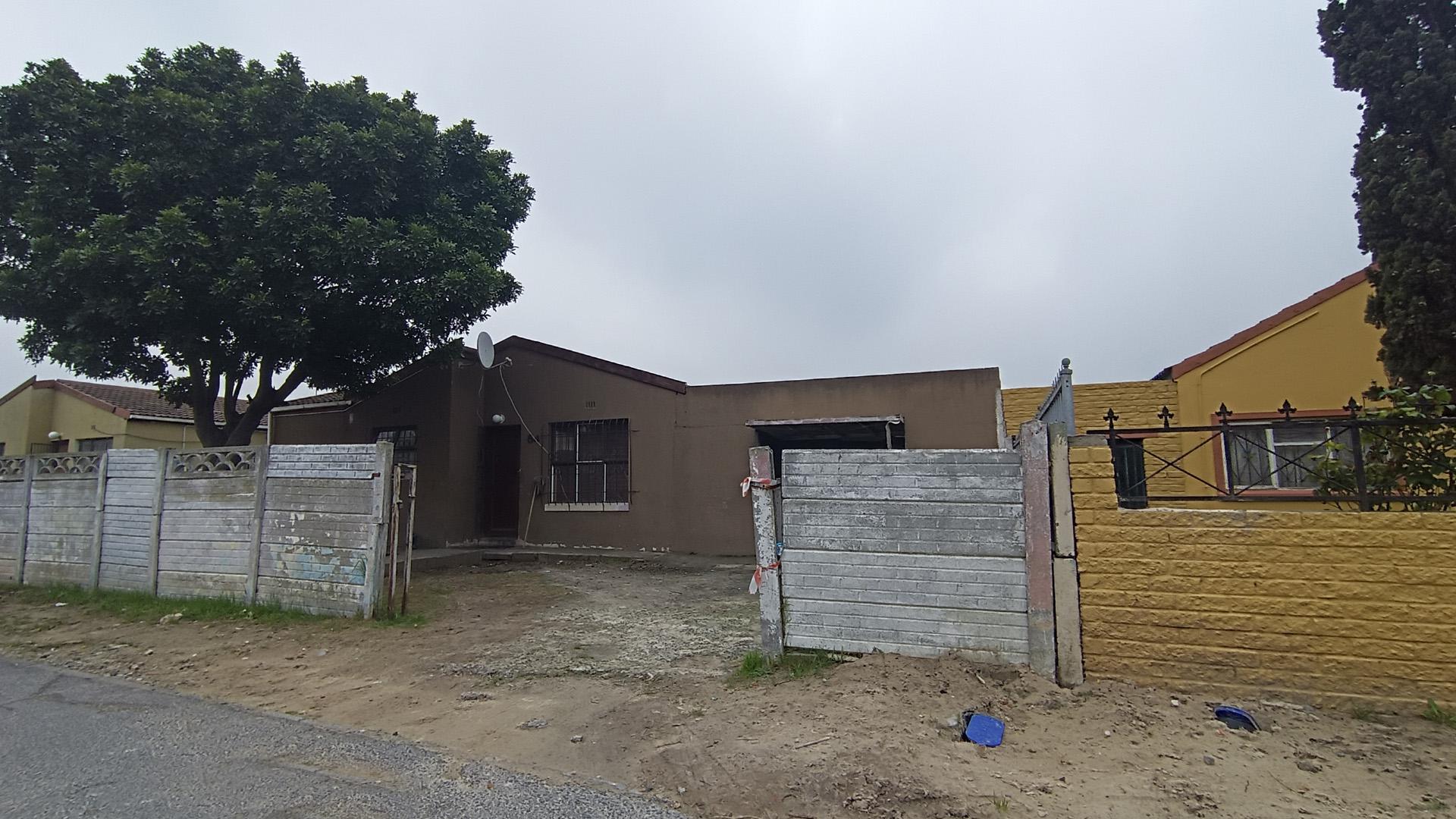 Front View of property in Hillcrest Heights