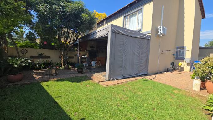 2 Bedroom Sectional Title for Sale For Sale in Annlin - MR684085
