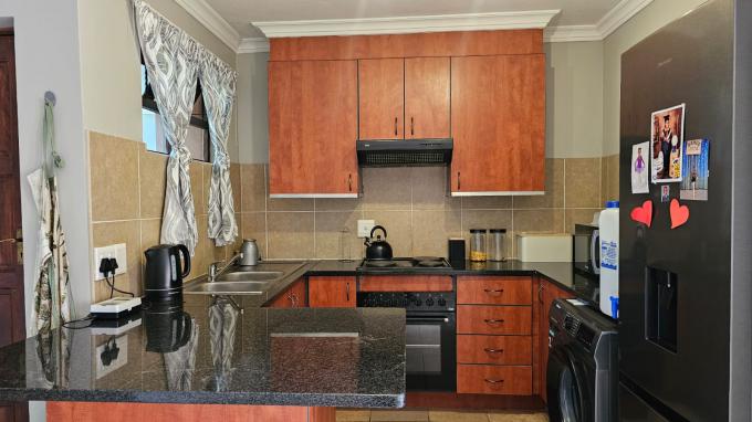 2 Bedroom Sectional Title for Sale For Sale in Montana Tuine - MR684125