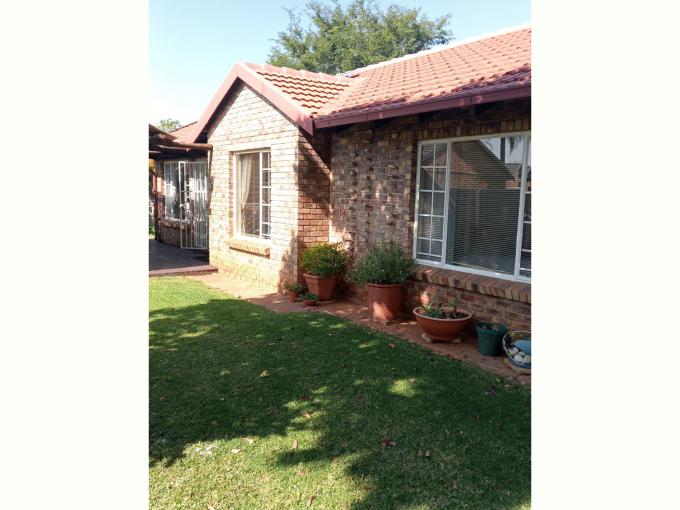 4 Bedroom Sectional Title for Sale For Sale in Doornpoort - MR684136