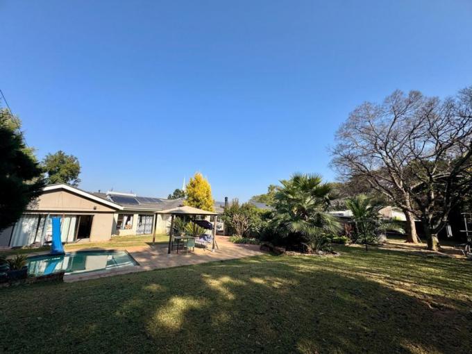 4 Bedroom House for Sale For Sale in Waverley - MR684170
